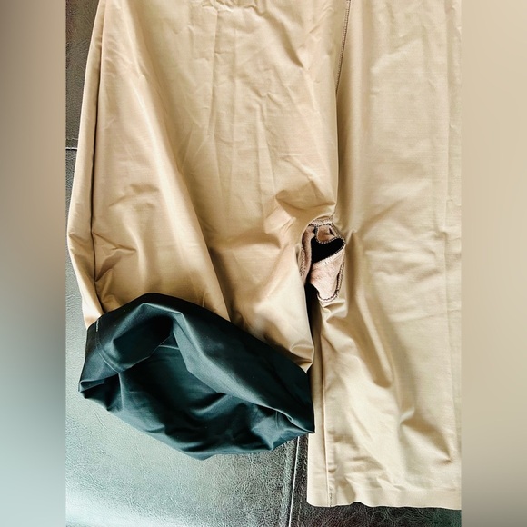 NWOT Mid Thigh Quick Access Beige & Black Reversible Shapewear Size Large - Picture 3 of 7